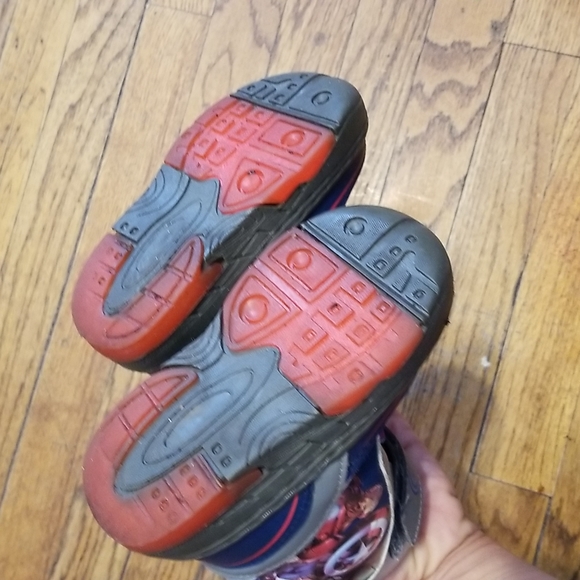 Marvel Boot - Picture 4 of 9